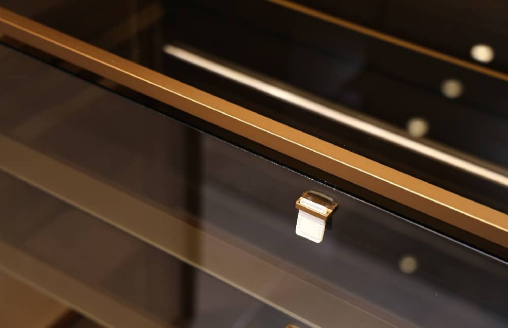 خزانة شفافة ( فيبي )